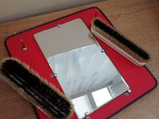 Garderobenspiegel mit 2 Kleiderbürsten