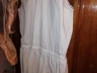 Leichtes Nachtkleid mir zarter Spitze