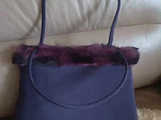 Tasche mit webpelz lila