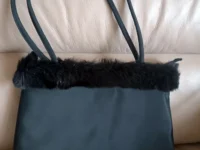 Tasche mit webpelz schwarz