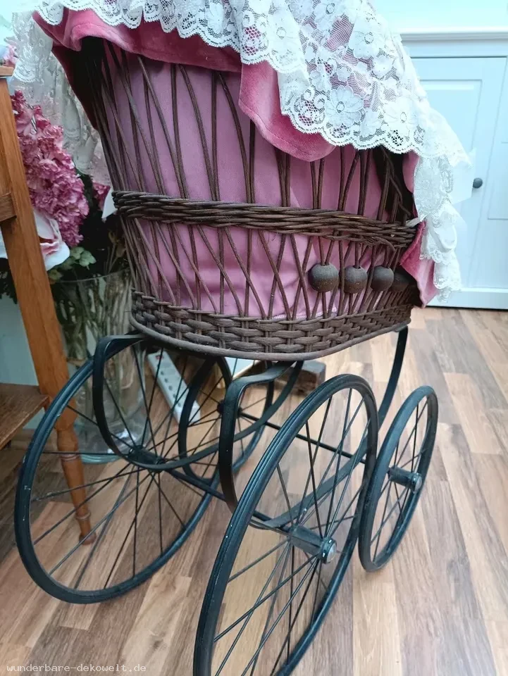 Vintage puppen stubenwagen