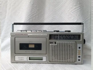 Nordmende transistor radio model quartzcoder 2073