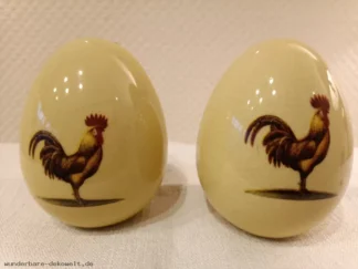 Osterei mit hahnmotiv